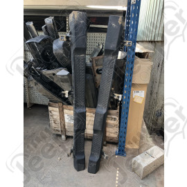 Occasion: Kit de 2 marches pieces (gauche et droit) origine Jeep Mopar, pour Jeep Wrangler JK Unlimited (4 portes)