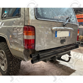 New Old Stock : Pare chocs arrière double tubes en acier pour Jeep Cherokee XJ