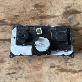 Occasion : Bouton tableau de bord pour Jeep Cherokee Liberty KJ (2002-2003)