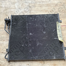 Occasion : Radiateur de climatisation (condenser) 3.7L V6 (conduite anglaise) pour Jeep Cherokee Liberty KJ (2002-2004)