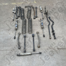 Occasion : Kit rehausse 4’ (+10cm) OME avec amortisseurs Fox 2.0 réglable pour Jeep Wrangler JK (2007-2018)