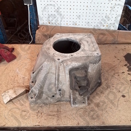Occasion : Cloche de boîte à vitesses manuelle T5 avec moteur 2,1L TD pour Jeep CJ7