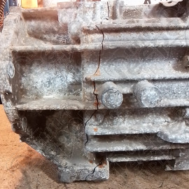 Occasion : Boîte manuelle AX15 pour 2,5L TD à refaire (boîte fissurée) pour Jeep Cherokee XJ