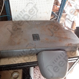 Occasion : Dossier banquette arrière gris en cuir + appuis tête pour Jeep Cherokee XJ