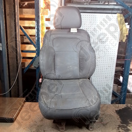 Occasion : Siège conducteur gris en cuir (sans son socle) + appui tête pour Jeep Grand Cherokee ZJ, ZG