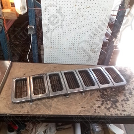 Occasion : Calandre chrome pour Jeep Grand Cherokee ZJ, ZG