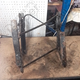 Occasion : Socle de siège avant droit pour Jeep CJ7, CJ8, YJ