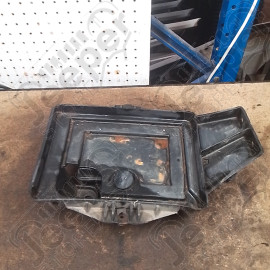 Occasion : Support de batterie avec réservoir d'air de régulateur de vitesses. pour Jeep Wrangler TJ