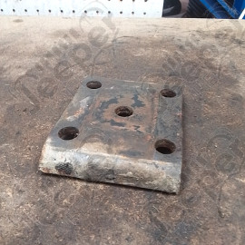 Occasion : Fixation de lame sur pont arrière pour Jeep Wrangler YJ