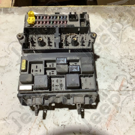Occasion : Boîte à fusibles. 2.7L CRD pour Jeep Grand Cherokee WJ, WG