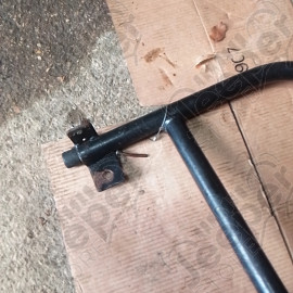 Occasion : Support de roue de secours à fixer sur le côté arrière droit de la caisse (sans système de fermeture sur pc) pour Jeep Cherokee XJ