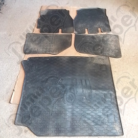 Occasion : Kit tapis caoutchouc avant, arrière et coffre pour 2.0L essence turbo et 2.2L TD (non compatible 4xe) pour Jeep Wrangler JL Unlimited (4 portes)