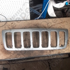 Occasion : Calandre grise (sans les inserts) pour Jeep Grand Cherokee WJ, WG