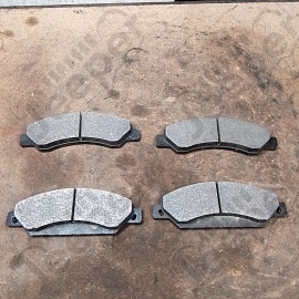 Occasion : Kit de plaquettes de frein avant Cadillac, Chevrolet, GMC pour Jeep divers