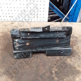 Occasion : Fixation de cric d'origine sur aile droite pour Jeep Wrangler YJ