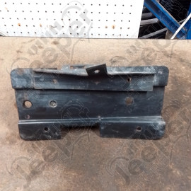 Occasion : Fixation de cric d'origine sur aile droite pour Jeep Wrangler YJ