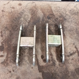 Occasion : 2 jumelles avant renforcées largueur : 6,5 cm / entraxe : 16cm pour Jeep CJ5, CJ7, CJ8
