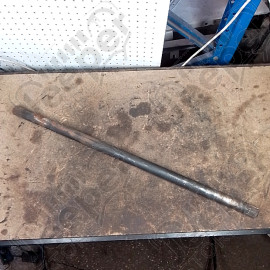 Occasion : Demi arbre de roue arrière/ longueur : 82 cm / cannelures : 30 (des deux côtés) pour Jeep divers