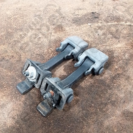 Occasion : Kit de 2 attaches capot moteur / entraxe : 8 cm pour Jeep divers