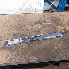 Occasion : Baguette chromée pour porte arrière gauche pour Jeep Grand Cherokee WH, WK