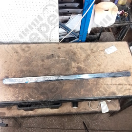 Occasion : Baguette chromée pour porte avant gauche pour Jeep Grand Cherokee WH, WK