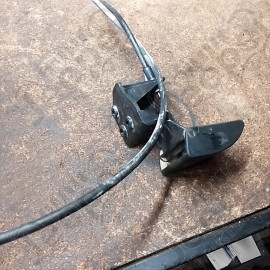 Occasion : Câble ouverture capot moteur pour Jeep Grand Cherokee WH, WK