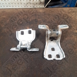 Occasion : Lot de 2 charnières pour porte arrière droite (supérieure + inférieure) pour Jeep Grand Cherokee WH, WK