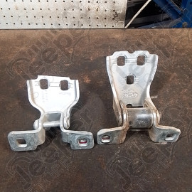 Occasion : Lot de 2 charnières pour porte arrière gauche (supérieure + inférieure) pour Jeep Grand Cherokee WH, WK