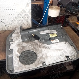 Occasion : Panneau de porte intérieur avant gauche pour Jeep Cherokee Liberty KJ