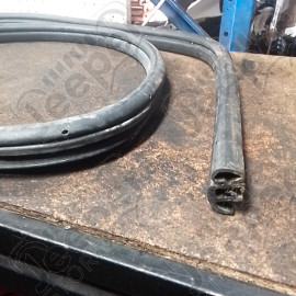 Occasion : Joint de porte avant droit pour Jeep Cherokee Liberty KJ