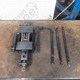 Occasion : Cric manuel d'origine pour Jeep Cherokee Liberty KJ