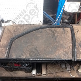 Occasion : Joint de vitre avant gauche pour Jeep Grand Cherokee WH, WK