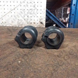 Occasion : Kit de 2 silentblocs pour barre stabilisatrice avant (modèle non Rubicon) pour Jeep JL, JT