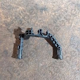 Occasion : Support de tuyaux de climatisation sur cache culbuteur pour Jeep Grand Cherokee WJ, WG