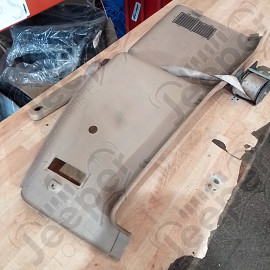 Occasion : Panneau plastique intérieur arrière gauche couleur beige avec ceinture de sécurité pour Jeep Comanche MJ
