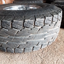 Occasion : Lot de 4 roues 33/12.50R15 (jantes chromée Triangular 5x139.7 + pneus Falken) pour Jeep FC150, CCSJ, GWSJ, SWSJ, WSJ, M715, WJT