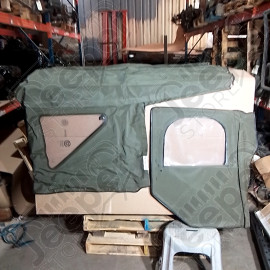 N.O.S. : Bâche capotage de remplacement sans aucune fixation (marque Kayline) couleur verte pour Jeep MB, M201
