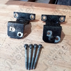 Occasion : Lot de 2 charnières noires de portière arrière gauche pour Cadillac Seville STS 4.6L V8 - 32 soupapes - 4 portes - Boite automatique 4 rapports