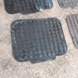 Occasion : Lot de 4 tapis caoutchouc pour Jeep Grand Cherokee WJ, WG