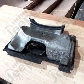 Occasion : Plastique intérieur côté conducteur avec grille de ventilation pour Cadillac Seville STS 4.6L V8 - 32 soupapes - 4 portes - Boite automatique 4 rapports