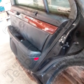 Occasion : Porte arrière droite noire pour Cadillac Seville STS 4.6L V8 - 32 soupapes - 4 portes - Boite automatique 4 rapports