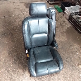 Occasion : Siège avant gauche en cuir noir réglable électriquement pour Cadillac Seville STS 4.6L V8 - 32 soupapes - 4 portes - Boite automatique 4 rapports