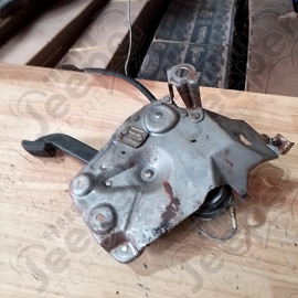 Occasion : Pédale de frein de parking à pied pour Cadillac Seville STS 4.6L V8 - 32 soupapes - 4 portes - Boite automatique 4 rapports