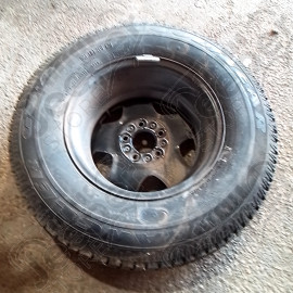 Occasion : Roue avec jante acier d'origine + pneu GOODYEAR Wrangler GS. A en 225/75R15 pour Jeep YJ, TJ, XJ