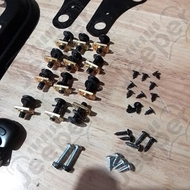 Occasion : Kit de montage de cornières arrière avec coin baie de pare brise pour bâche Bestop pour Jeep YJ, TJ, JK