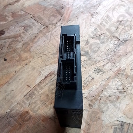 Occasion : Module de confort arrière (?) pour Cadillac Seville STS 4.6L V8 - 32 soupapes - 4 portes - Boite automatique 4 rapports