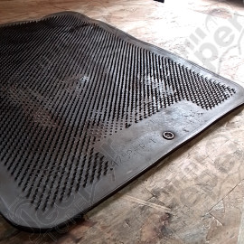 Occasion : Tapis de sol marron côté passager d'origine Jeep pour Jeep divers