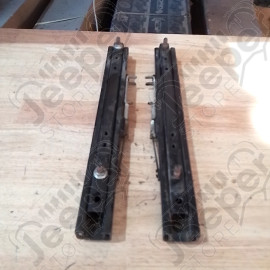 Occasion : Lot de 2 glissières de siège (incomplet) pour Jeep CJ7, YJ