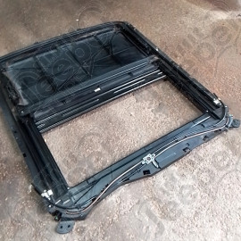 Occasion : Toit ouvrant d'origine pour Cadillac Seville STS 4.6L V8 - 32 soupapes - 4 portes - Boite automatique 4 rapports