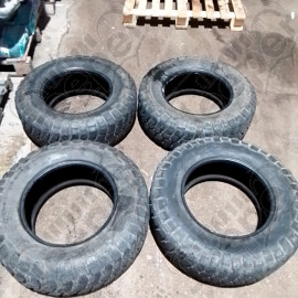 Occasion : Lot de 4 pneus BF Goodrich Mud-Terrain 255/75R17 pour Jeep JK, DIVERS
